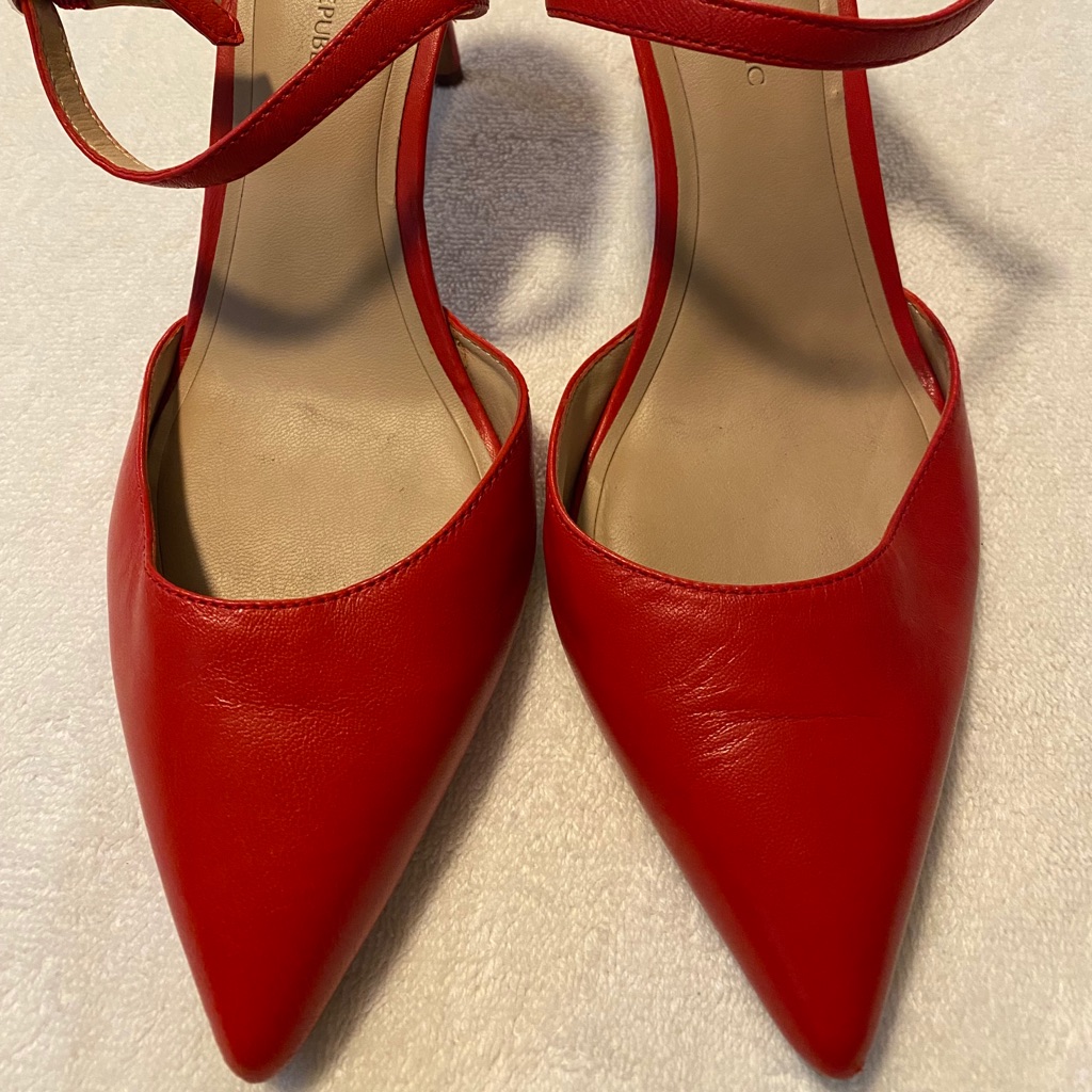 Almost Brand New Super Stylish Heels By Banana Republic  Box 65